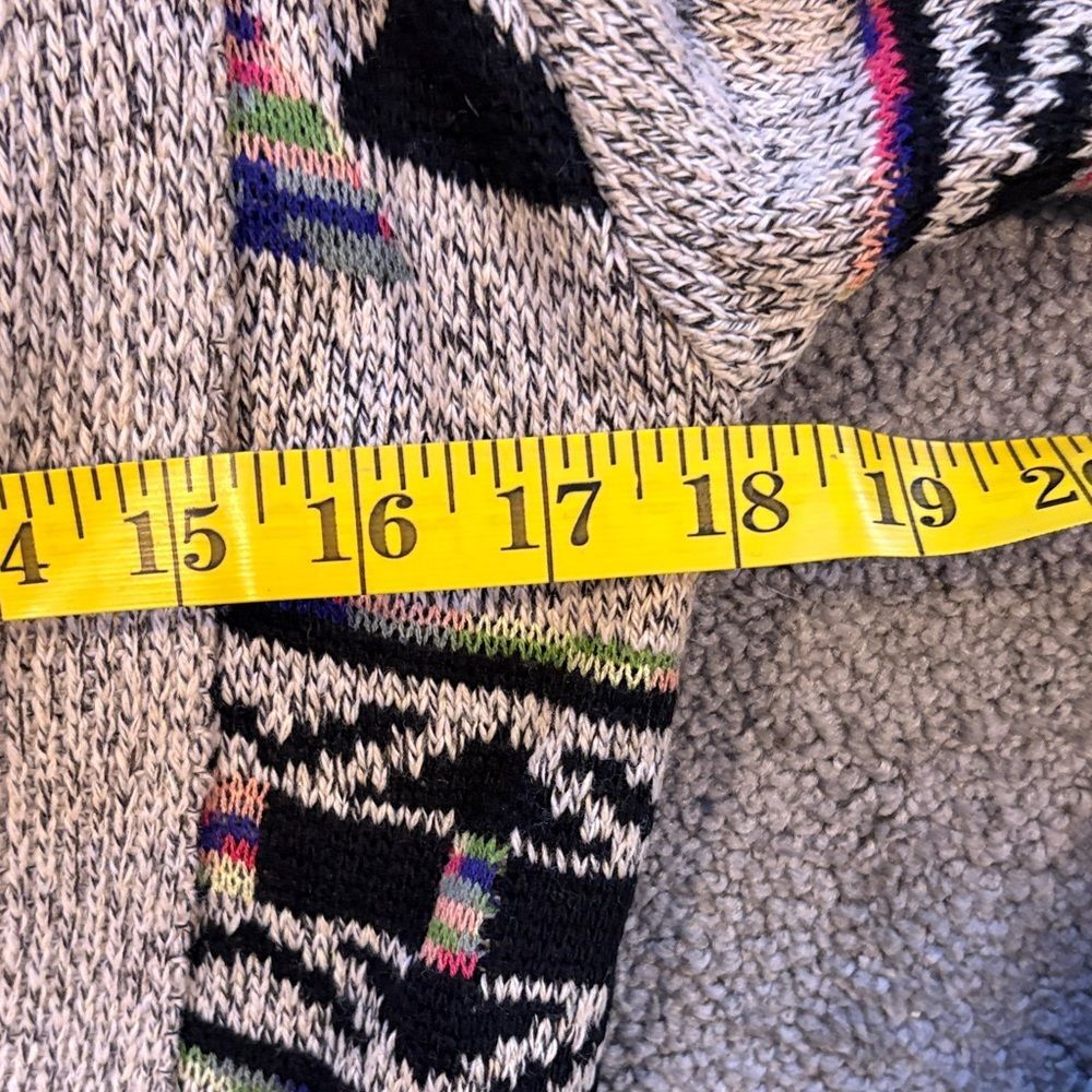 NWT Northern Angel Aztec Southwestern Cardigan Long Sweater. Size Medium - Picture 7 of 8